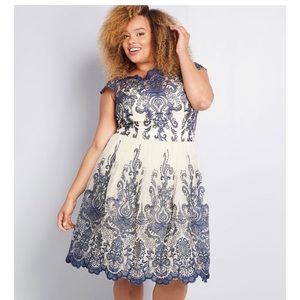 Exquisite Elegance Lace Dress (dusty lilac)